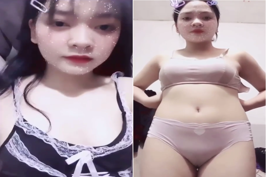 Nữ sinh khoe sắc thân trước mặt bạn